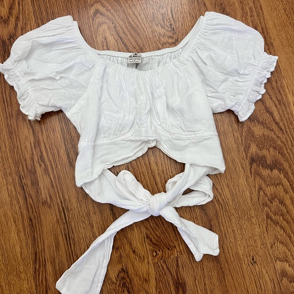 White Cotton Boho Crop Top with Puff Sleeve Back Bow Ruffle Neckline Beach - Picture 3 of 5